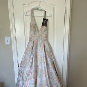 Brand new Mac Duggal dress